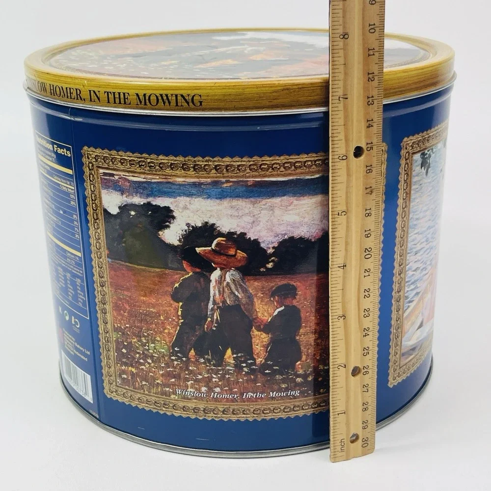Danish Holiday Cookie Tin The Masters Large Round 7.5x9
